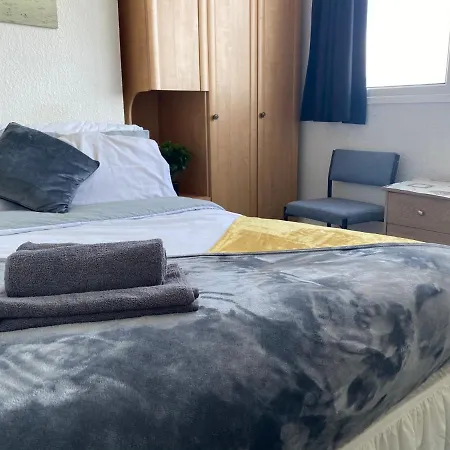 Tudor Lodge- Bed And Breakfast Redcar B&B ريدكار