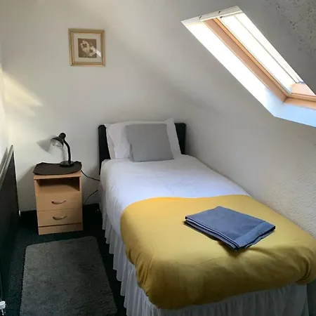 Tudor Lodge- Bed And Breakfast Redcar B&B *